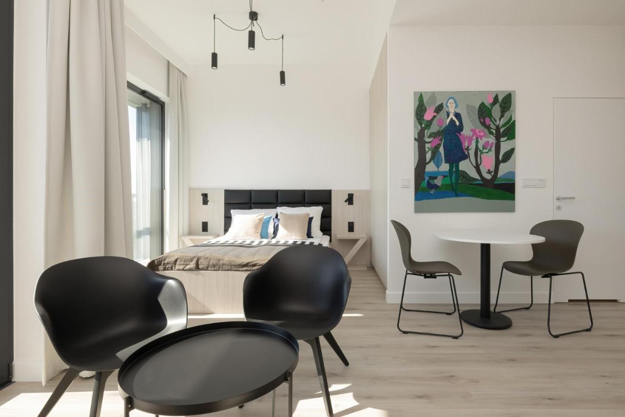 Shellter 33 Forrest Art & Design