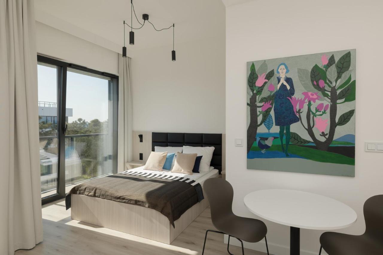 Apartment Shellter 33 Forrest Art & Design