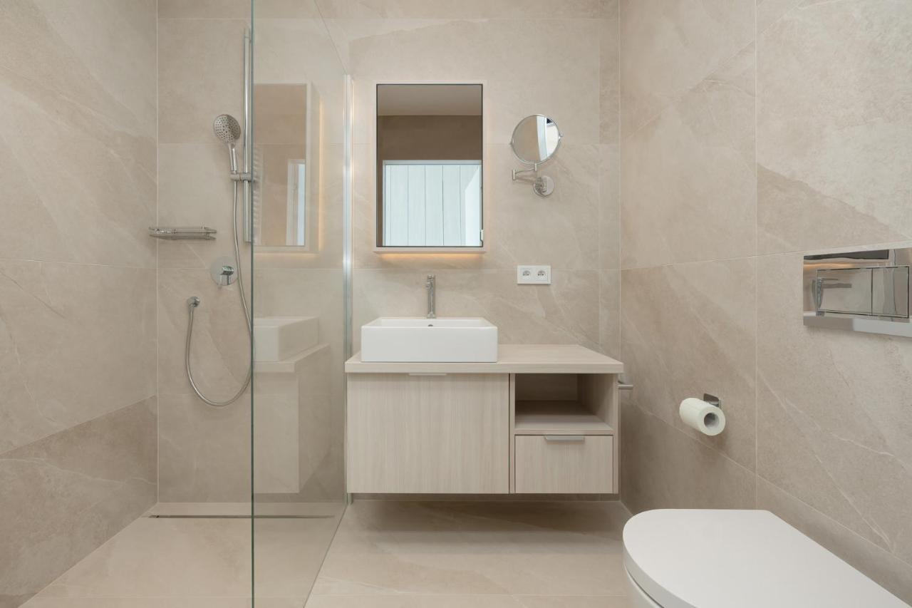 Apartment Shellter 33 Forrest Art & Design *