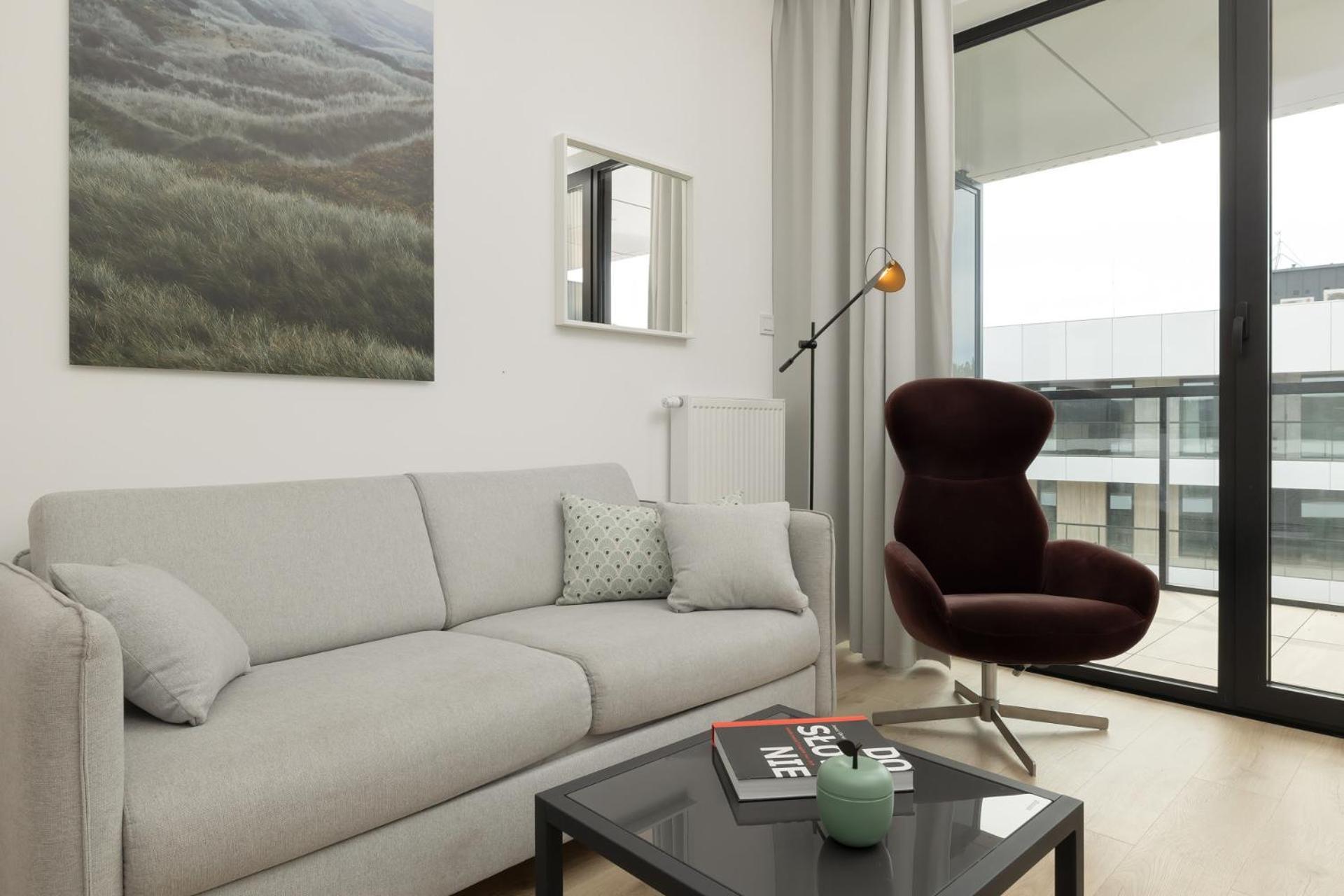 Apartment Shellter 33 Forrest Art & Design *