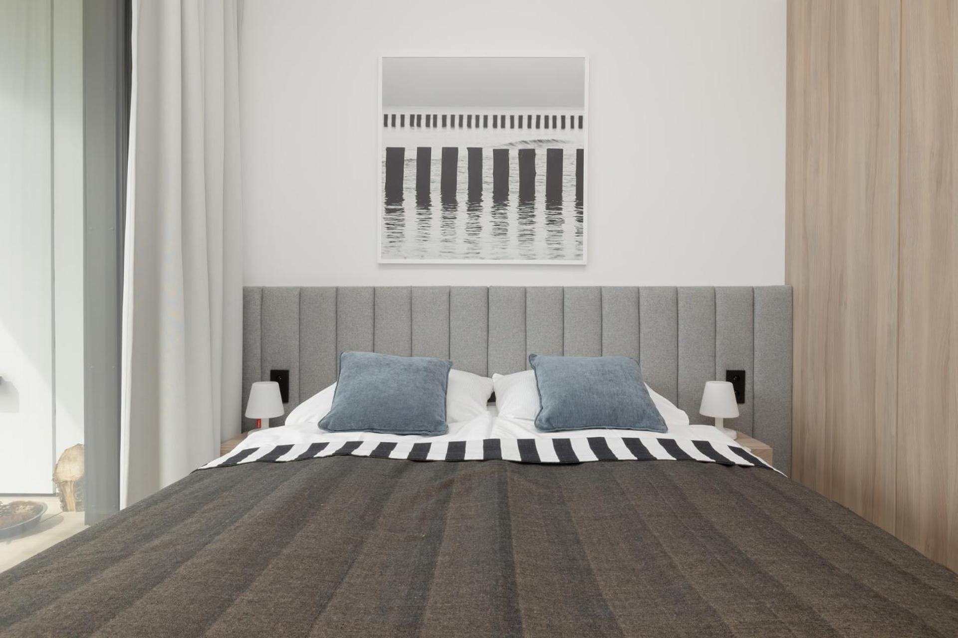 Shellter 33 Forrest Art & Design