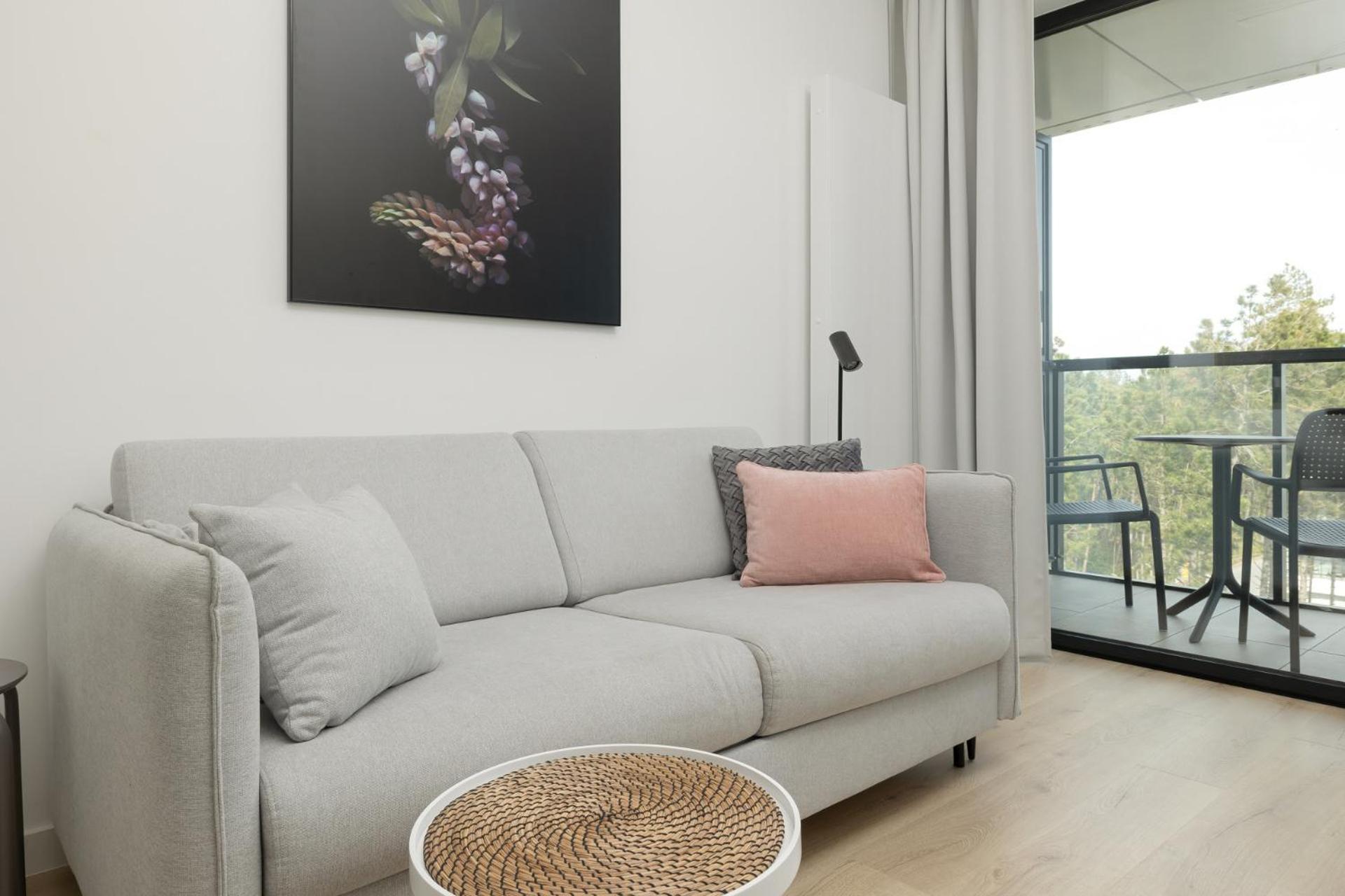 Shellter 33 Forrest Art & Design Apartment
